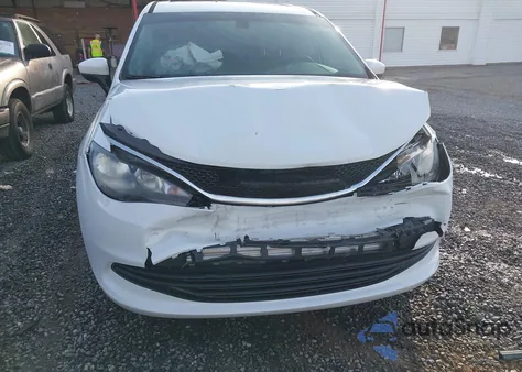 2017 Chrysler Pacifica Lx z USA, uszkodzony, nr VIN 2C4RC1CG3HR608562